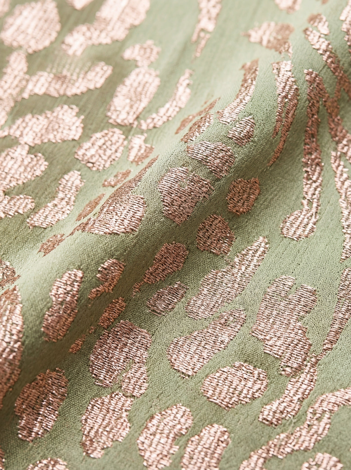 Giulia – Vestido elegante en tejido ligero y fluido